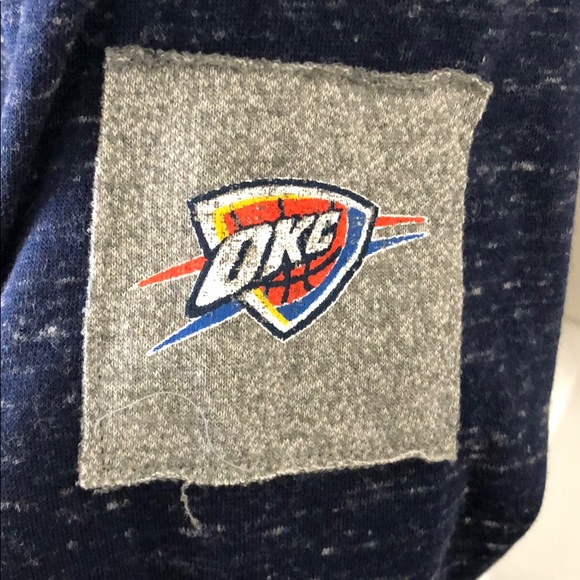 OKC Thunder Women’s NBA Hoodie Large - Picture 6 of 9